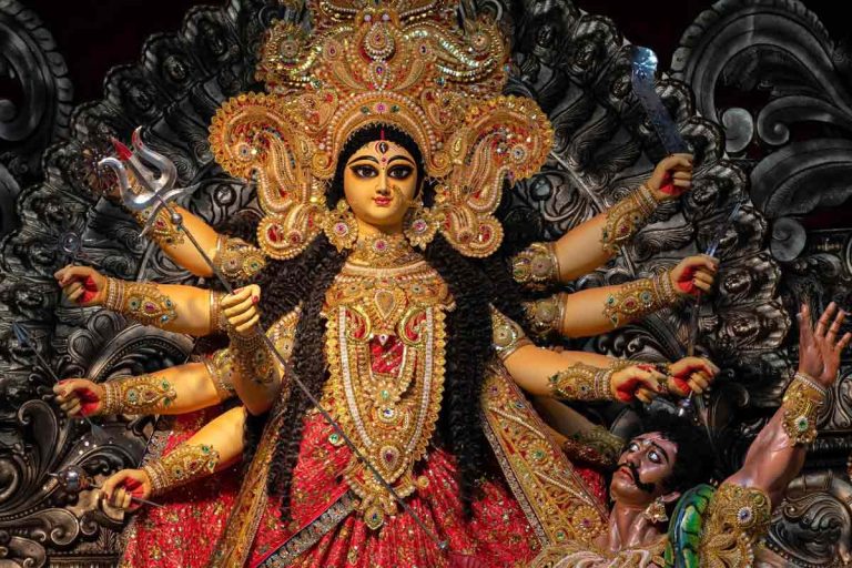 সংকল্পে বসেন ওসি, এবার ‘মা দুর্গার সৃষ্টি’ থিমে পুজো হবে কলকাতার কোন থানায়?