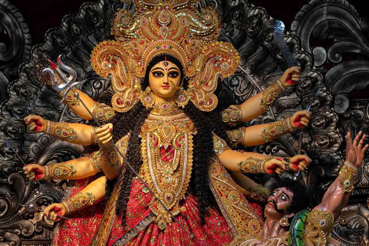 সংকল্পে বসেন ওসি, এবার ‘মা দুর্গার সৃষ্টি’ থিমে পুজো হবে কলকাতার কোন থানায়?