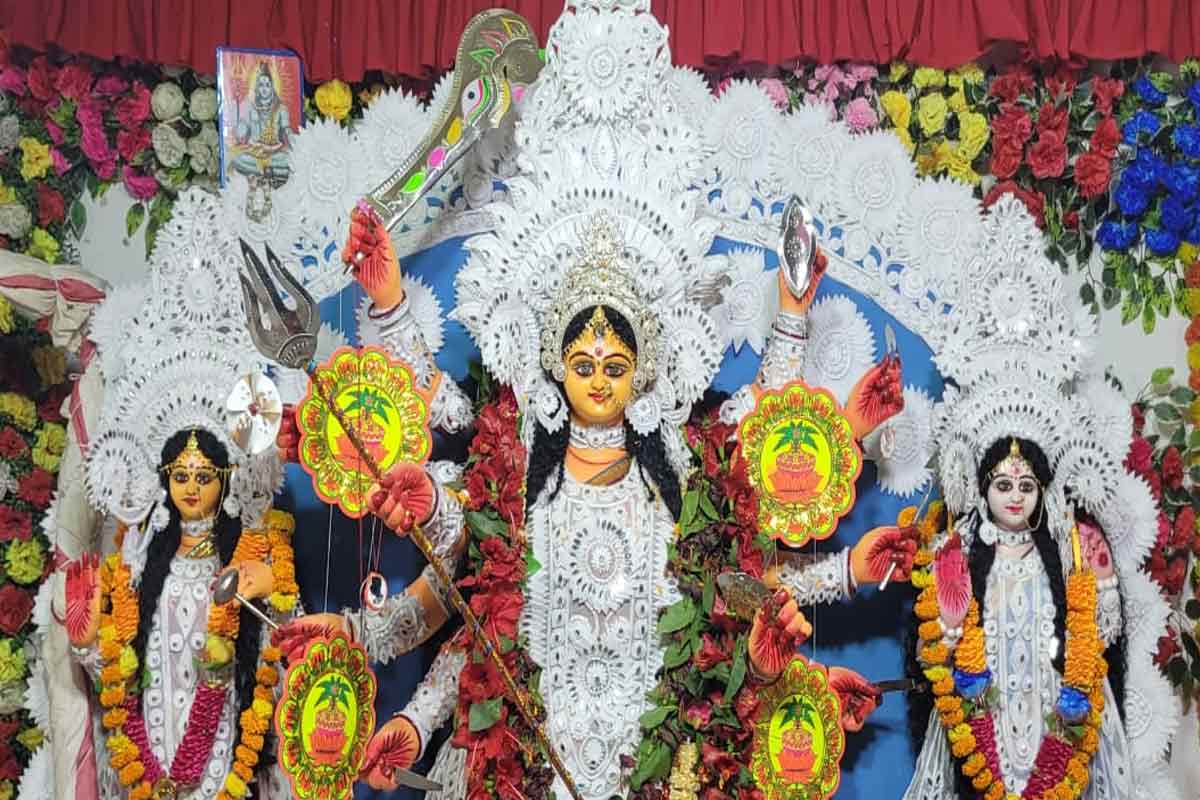 মানত করেই পুজোর কাজে অংশ, ভোগের দায়িত্বে বিধবারা, উত্তরের এই পুজোয় দশমীর পর মৎস্যমুখ