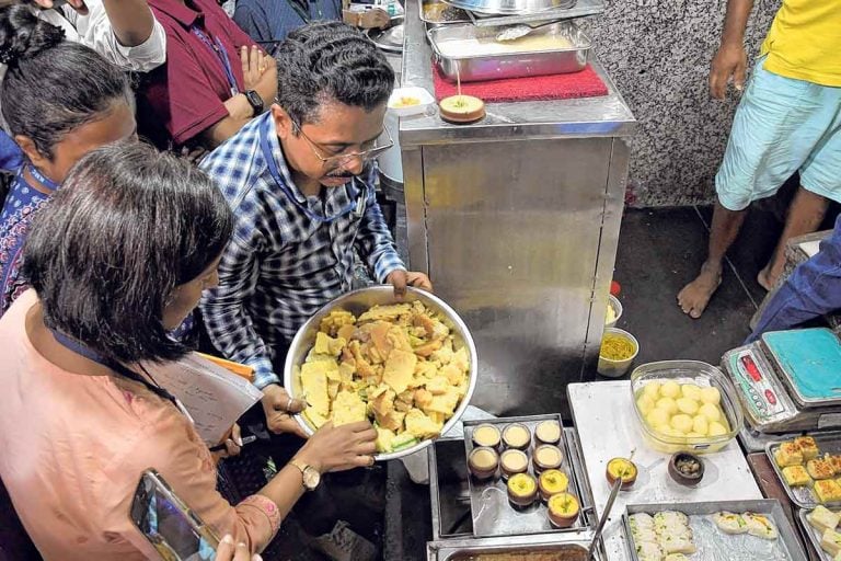 ভেজালের ফাঁদ, অসাধুতা চলতে থাকলে মারণ রোগ ছোঁয়াচে হয়ে যাবে!