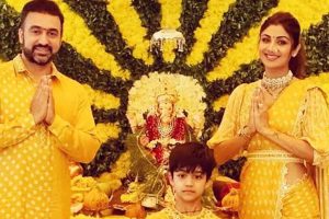 কোন রঙে তুষ্ট গণপতি? পোশাক বাছাইয়ের আগে জেনে নিন খুঁটিনাটি
