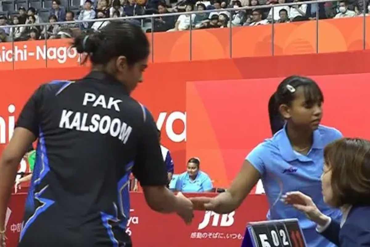 হাত মেলালেন ভারত-পাকিস্তানের খেলোয়াড়রা, ‘বিরল দৃশ্যে’র সাক্ষী এশিয়ান গেমস 