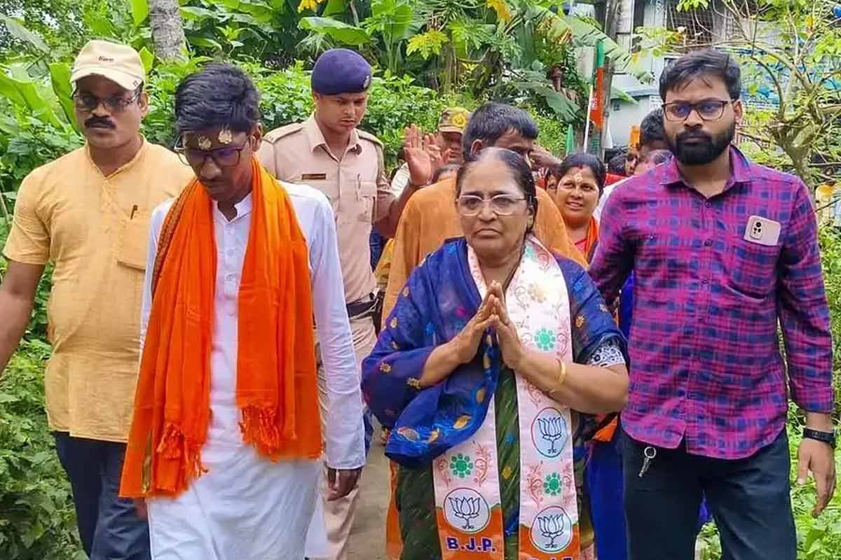 জন্মের আগেই মাধ্যমিক! নন্দীগ্রামের হাসিরানির মনোনয়ন মামলায় রায় স্থগিত রাখল হাই কোর্ট