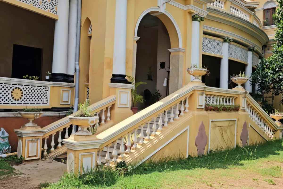 Jhargram-Rajbari