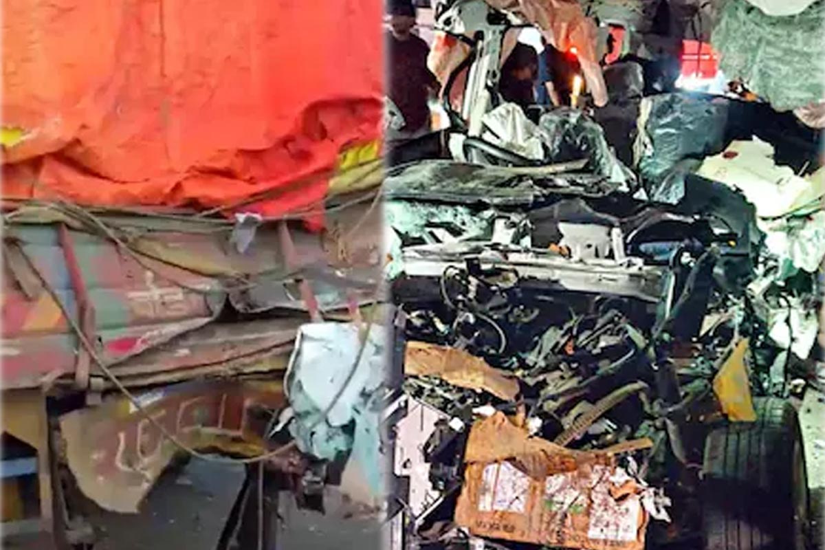 দাঁড়িয়ে থাকা লরিতে ধাক্কা ‘গতিদানব’ গাড়ির! ঘটনাস্থলেই মৃত্যু ৮ ইঞ্জিনিয়ারিং পড়ুয়ার