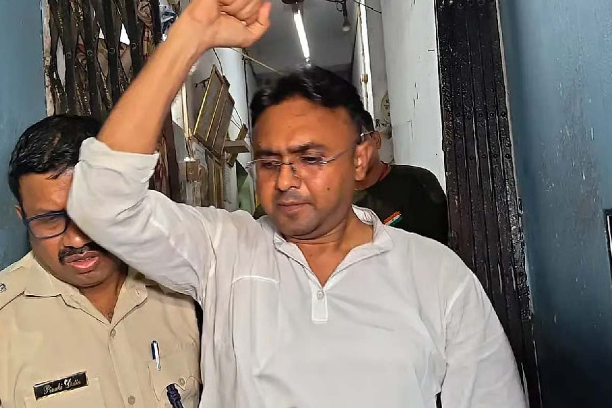 হাসপাতালে ভর্তি মা, অন্তর্বর্তী জামিন পেলেন বারুইপুরের বামনেতা লাহেক আলি