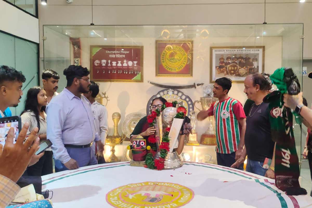 ‘এবার থেকে ক্লাবেই থাকবে ট্রফি’, কলকাতা লিগ হাতে পেয়ে বিরাট ঘোষণা মোহনবাগান কর্তার