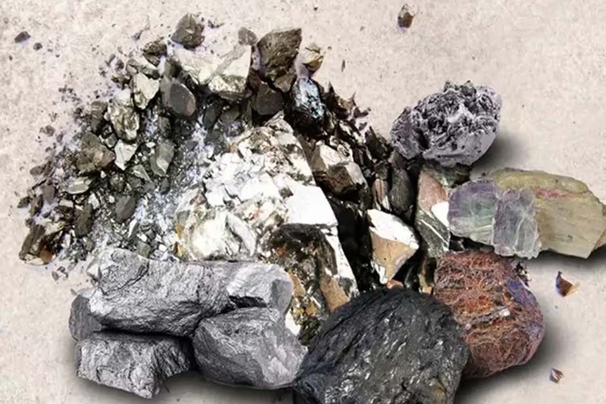 ঝাড়গ্রামের মাটির তলায় ম্যাঙ্গানিজের বিশাল ভাণ্ডার! সমীক্ষায় মাঠে নামছে কেন্দ্র-রাজ্যের ৫ সংস্থা