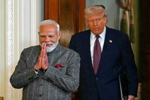 বাণিজ্য থেকে প্রতিরক্ষা, ট্রাম্পের সঙ্গে ফোনে একাধিক বিষয়ে কথা মোদির, কমল শুল্ক উদ্বেগ?