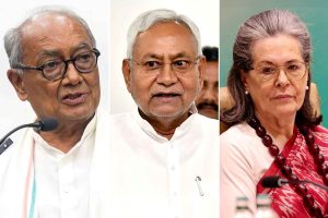 নীতীশকে নিয়ে চরম কোন্দল কংগ্রেসে! কর্মসমিতির বৈঠকে তুমুল বাকযুদ্ধে সোনিয়া-দিগ্বিজয়