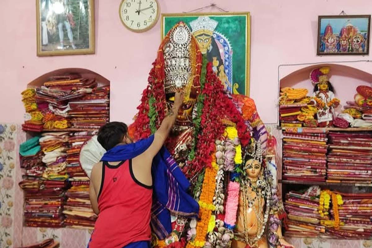 Durga Puja 2026: Durga idol with two hands worshipped in Nabadwip