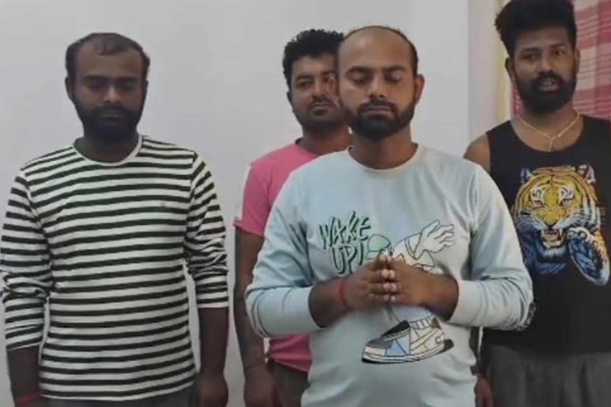 সৌদিতে কর্মহীন, জুটছে না খাবারও! ‘ফিরতে চাই’, মোদি-শুভেন্দুকে ভিডিও বার্তা নদিয়ার পরিযায়ী শ্রমিকদের