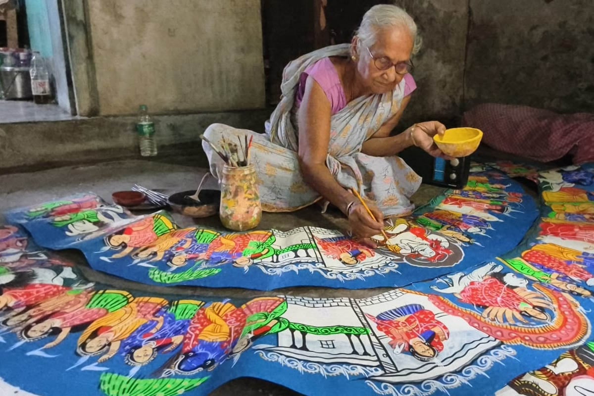 Reba Pal: The 80-Year-Old Artist Preserving Chalchitra