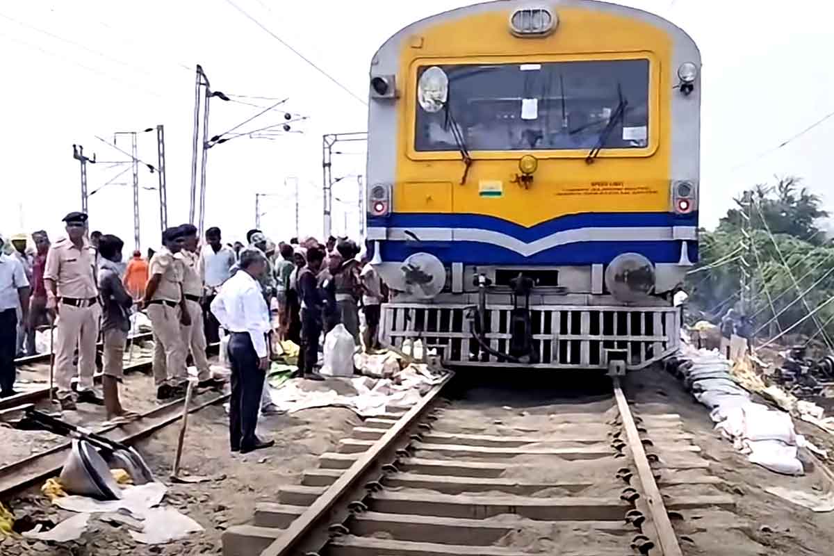 ফরাক্কা রেললাইনে সফল ট্রায়াল রান! রাতেই স্বাভাবিক হবে উত্তরবঙ্গের পরিষেবা? আশার কথা শোনাল রেল