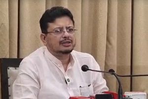 কালীঘাট তৃণমূল আসলে বিজেপির লক্ষ্মীপেঁচা! ‘বুক ফুলিয়ে ঘুরছে’, সেটিংয়ের আশঙ্কা ঋতব্রতর
