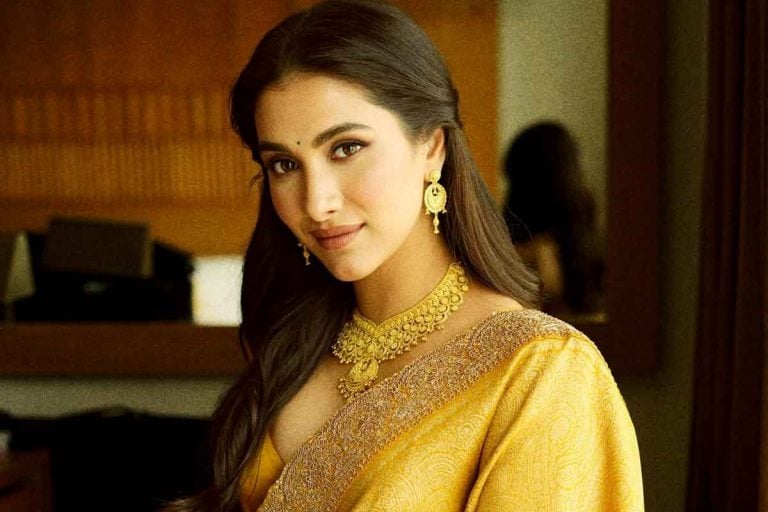 ‘অষ্টমীতে মায়ের দেওয়া শাড়ি পরে অঞ্জলি’, পুজোয় মুম্বই না কলকাতায় থাকবেন? জানালেন রুক্মিণী