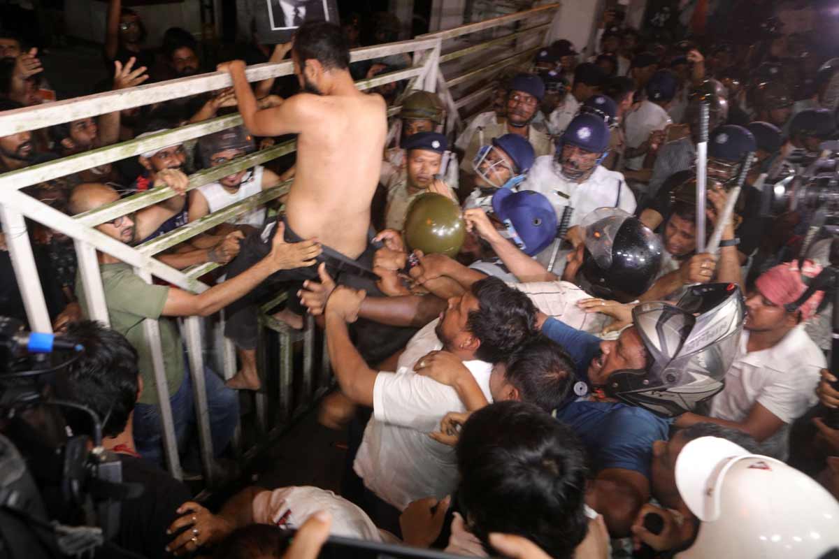 Student clash in Kolkata's Satyajit Ray film and television institution