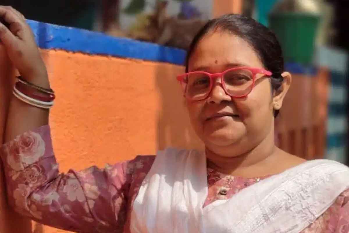 শিক্ষক নিয়োগ দুর্নীতিতে চাকরি হারিয়েছিলেন, নন্দীগ্রামে মমতার বাজি কেন সেই সঞ্চিতা?
