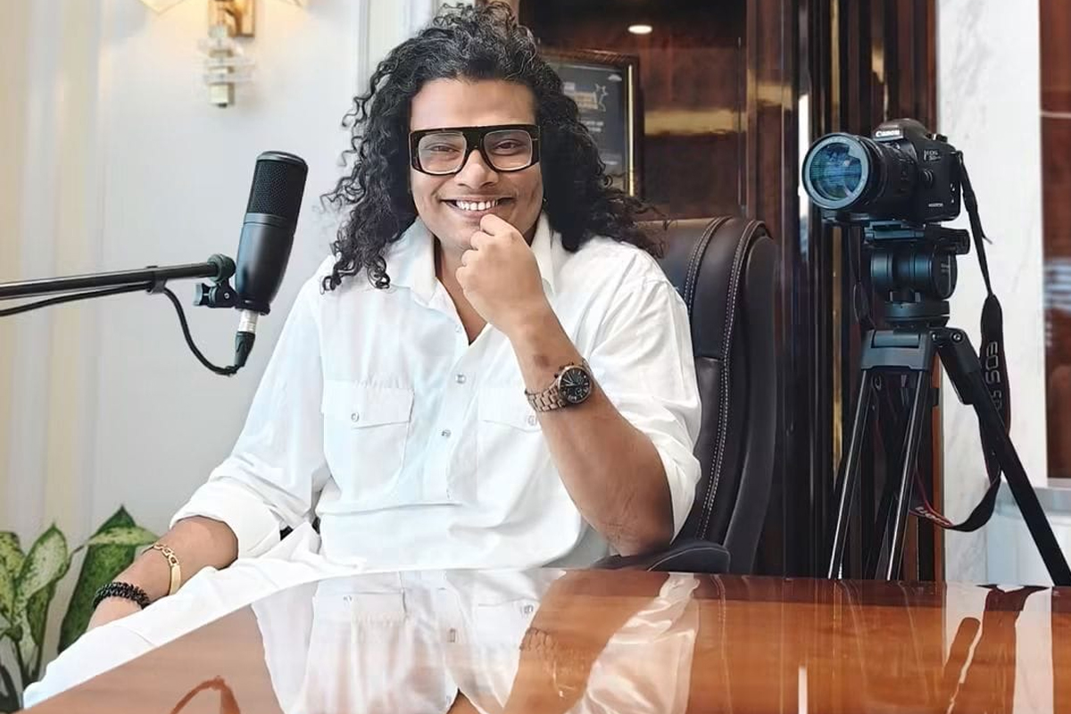 ভালো কাজের স্বীকৃতি! অজয় দেবগণের হাত থেকে পুরস্কৃত কলকাতার পরিচালক শিলাজিৎ