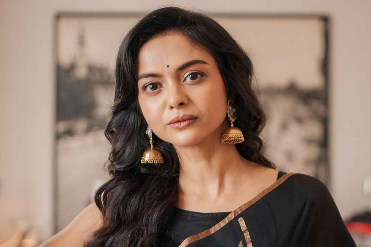‘রাবণ জেন্টলম্যান’ বলে কটাক্ষের শিকার স্বঘোষিত বামপন্থী শোলাঙ্কি, ধেয়ে এল ‘দিমাগি নকশাল’ তোপ