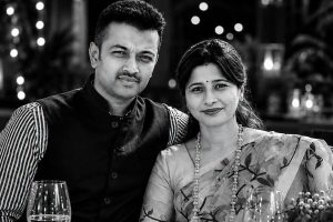 নেপাল বিপর্যয়ে নিখোঁজ স্ত্রী, ফেসবুক ডিপিতে সস্ত্রীক শুভ্রাংশুর সাদা-কালো ছবিতে কীসের ইঙ্গিত?