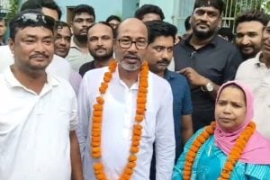 মুখ থুবড়ে পড়ল মমতাপন্থীদের অনাস্থা প্রস্তাব! পঞ্চায়েত সমিতির দখল ঋতপন্থী বিধায়ক পত্নীর হাতেই