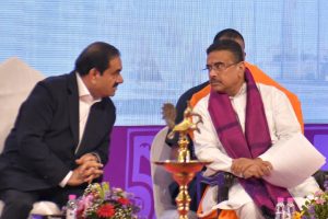 আদানির হাসপাতালে ১০০০ শয্যা গরিবদের জন্য! ‘ভাতা-তোষণে’ মমতাকে বিঁধে উন্নয়নের আহ্বান শুভেন্দুর