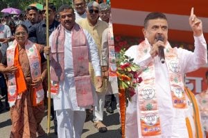 ‘সকলের কাজ-ছাদ-ভাত আমার অঙ্গীকার’, প্রয়াত চন্দ্রনাথের মা হাসিরানির মনোনয়নে খোদ মুখ্যমন্ত্রী