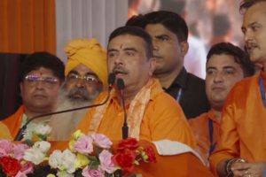 ‘গেরুয়ার অপমানে শিকড়-সহ উপড়ে ফেলব’, যাদবপুরে দাঁড়িয়ে শপথ শুভেন্দুর