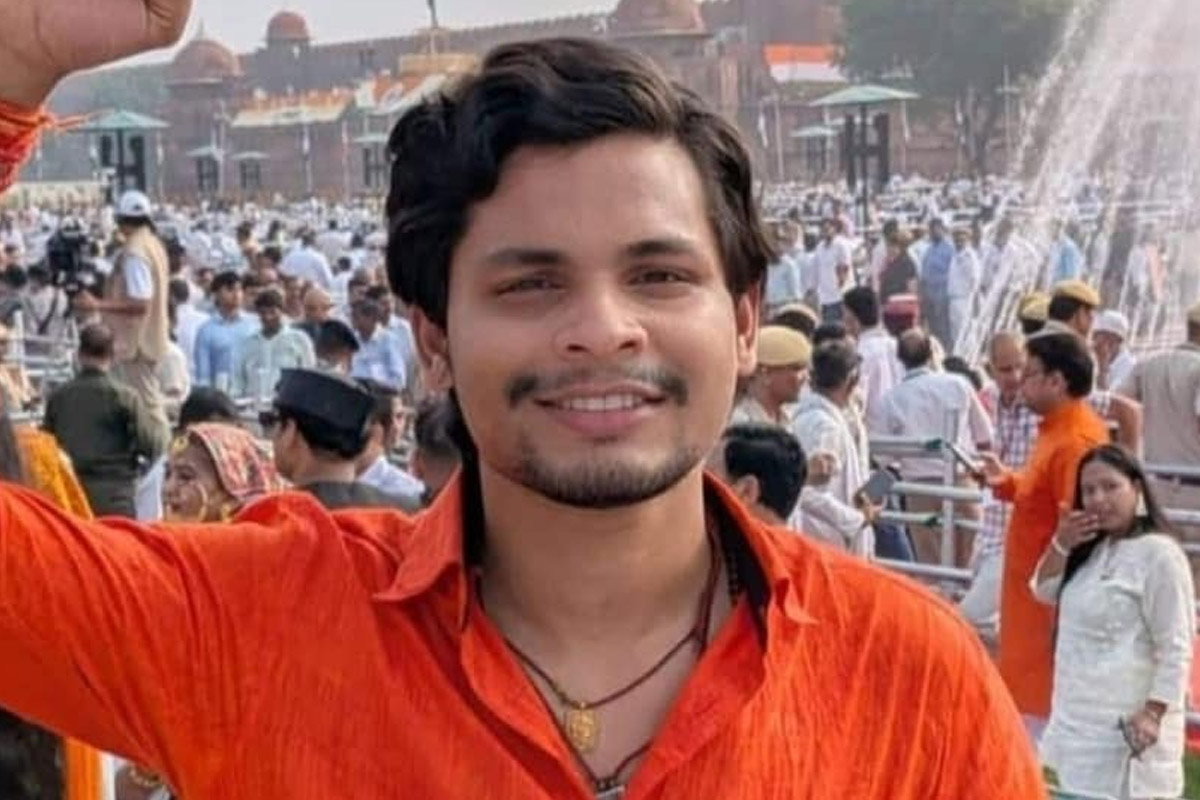 ভিডিও ভাইরাল হতেই উত্তরপ্রদেশ থেকে গ্রেপ্তার ‘হিন্দু বীর’ স্বতন্ত্র, এসসি-এসটি ধারায় মামলা