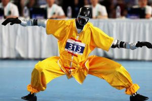 নাচ-খেলার মঞ্চ থেকে রণাঙ্গনে! এবার ‘যন্ত্রমানব’দের যুদ্ধে নামাবে চিন