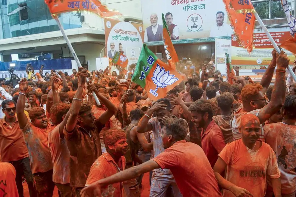 ‘৯০ শতাংশ ভোটার সরে যেতে দ্বিধা করবে না’, বিজেপির ‘তৃণমূলীকরণে’ সতর্কবার্তা সংঘ মুখপত্রে
