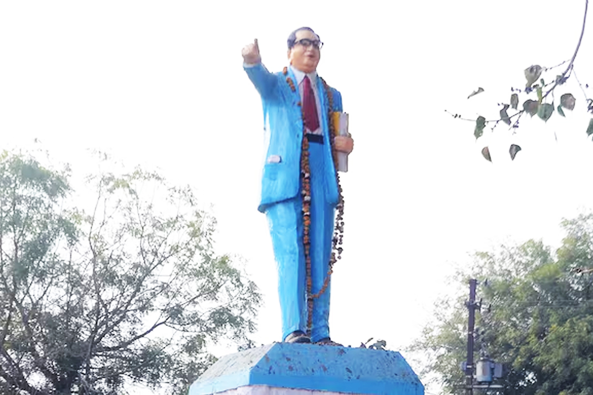 তিন বছরে তৃতীয়বার, উত্তরপ্রদেশে আম্বেদকরের মূর্তি ভাঙচুর!