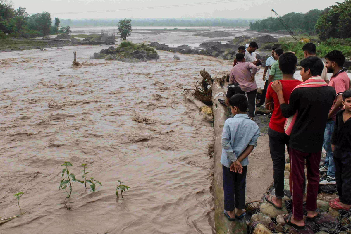 নেপালের পর উত্তরাখণ্ডে হড়পা বানে মৃত ৭, অসমে ধসে মৃত ৪, বন্যার শঙ্কা উত্তরপ্রদেশ-ঝাড়খণ্ডেও