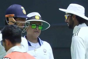 ‘ও কীসের ভাইস ক্যাপ্টেন?’, তিলকের স্লেজিংয়ের পরেই আউট বৈভব! দলীপ ফাইনালে ‘ধুন্ধুমার’