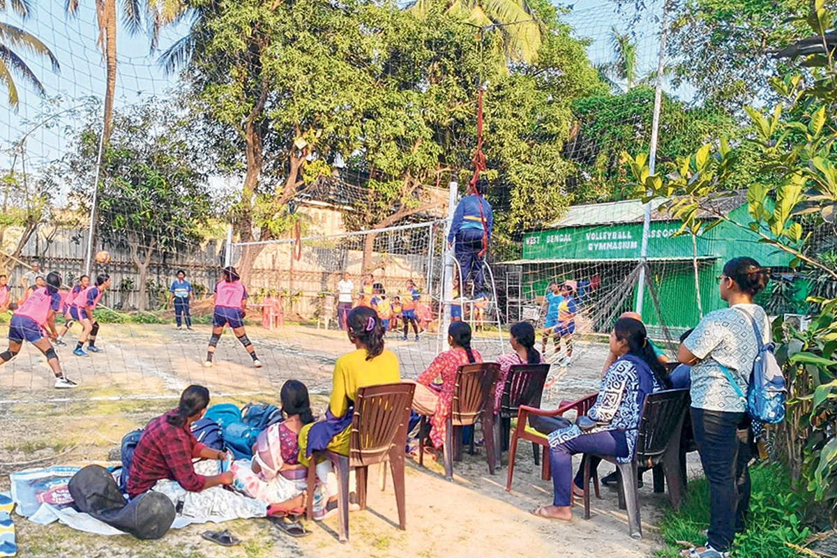 সচিবের অনিয়ম! জাতীয় ভলিবল ফেডারেশনের নির্বাচনে ভোটাধিকার হারাল বাংলা