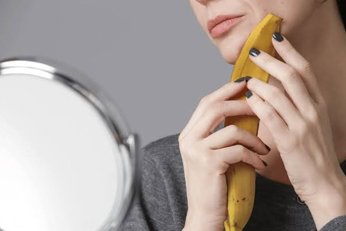 Banana Peel as ‘Natural Botox’: What Does It Actually Contain?