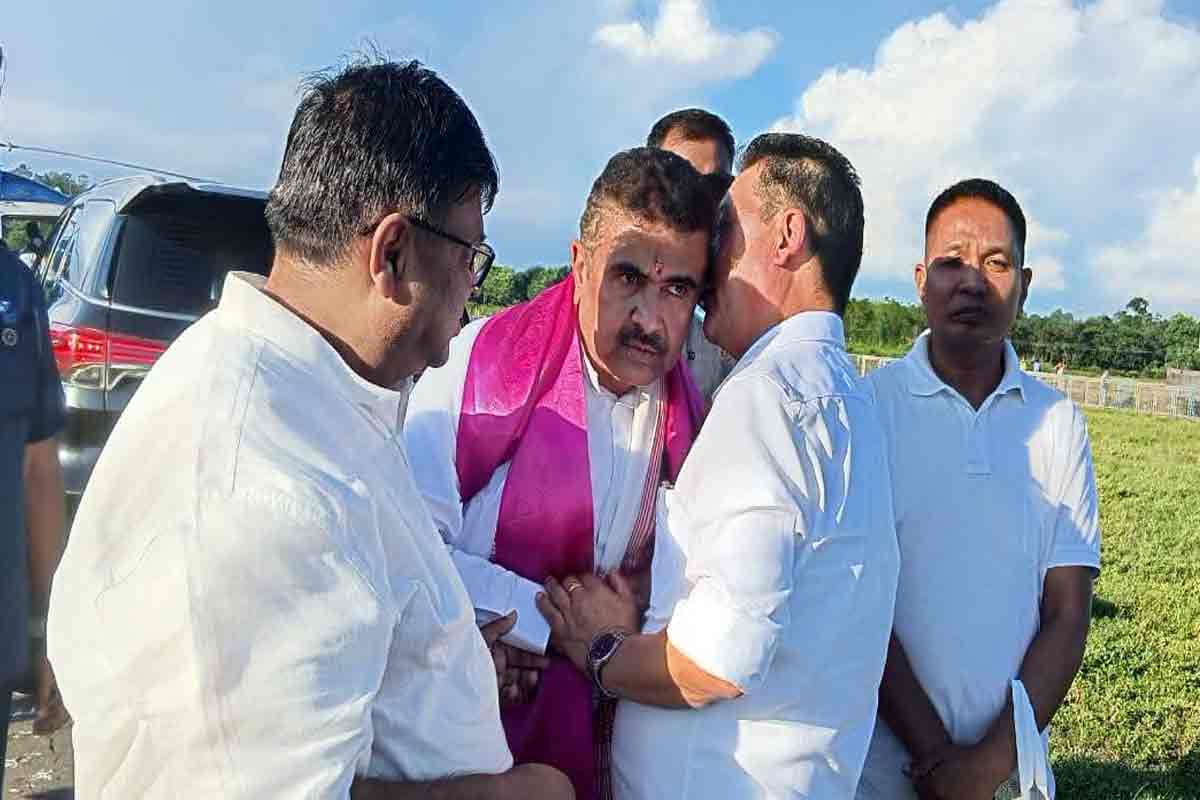 মোর্চা সুপ্রিমো বিমল গুরুংয়ের বিশেষ আমন্ত্রণ, পুজোর আগে ফের পাহাড় সফরে মুখ্যমন্ত্রী!