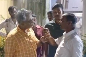 বর্ধমানে বিজেপির অফিস ভাঙচুর নিয়ে ২ নেতার বিবাদ! ধমকে থানা থেকে বের করল পুলিশ
