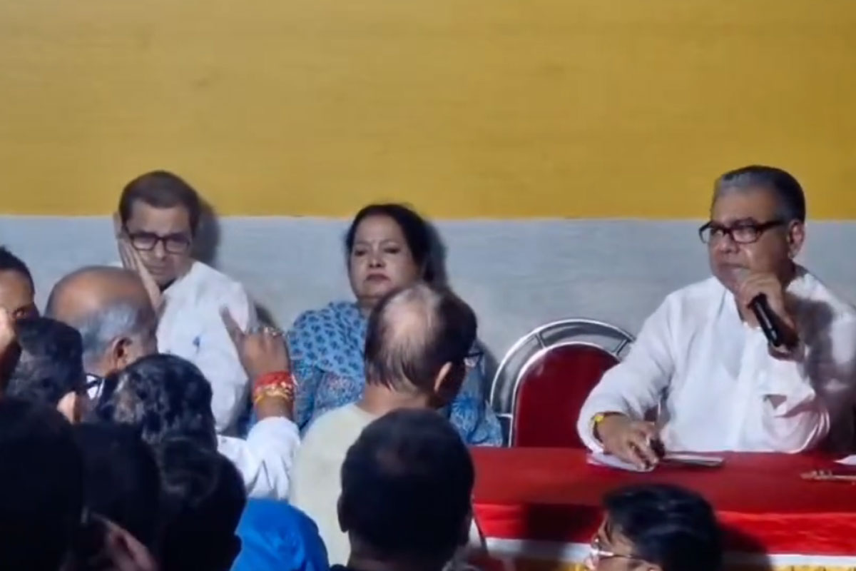 Dum Dum Park heated over syndicate issue, bjp minister sharatdwat dutta faces question