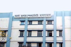 ৫ মাসের শিশুকন্যাকে ‘ভুল’ ভ্যাকসিন, প্রতিবাদ করে জুটল দুর্ব্যবহার! চাঞ্চল্য বনগাঁ হাসপাতালে
