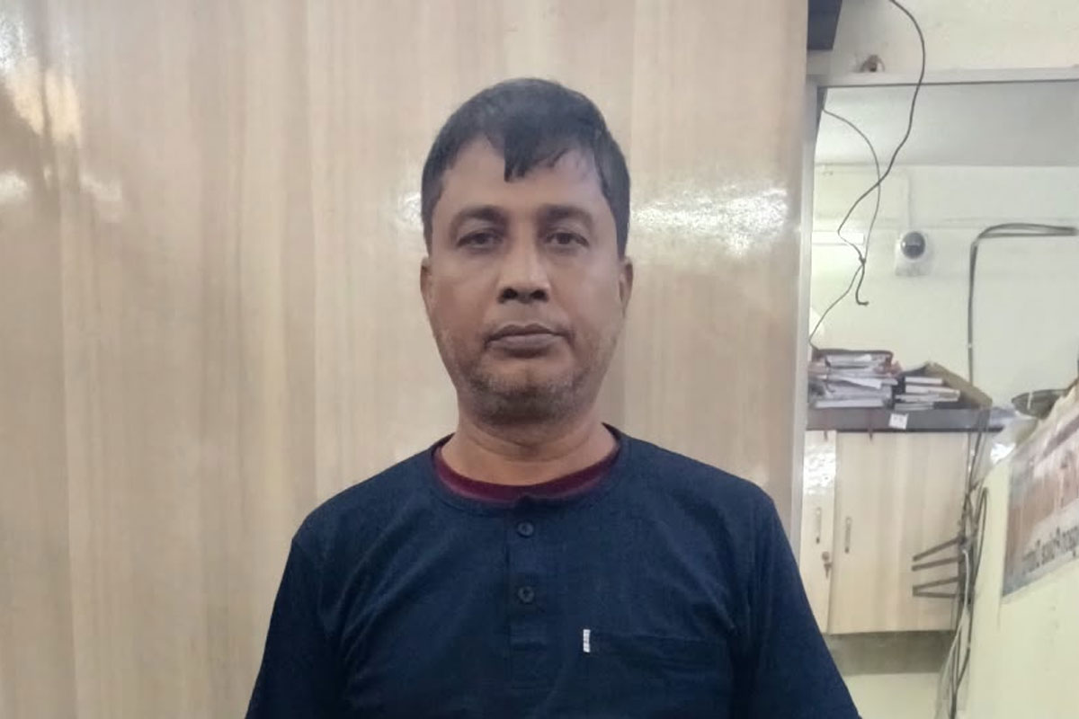 গুচ্ছ গুচ্ছ ভুয়ো সিমে দেশজুড়ে সাইবার প্রতারণা! বনগাঁয় গ্রেপ্তার এজেন্ট, খোঁজ আরও ৪ জনের