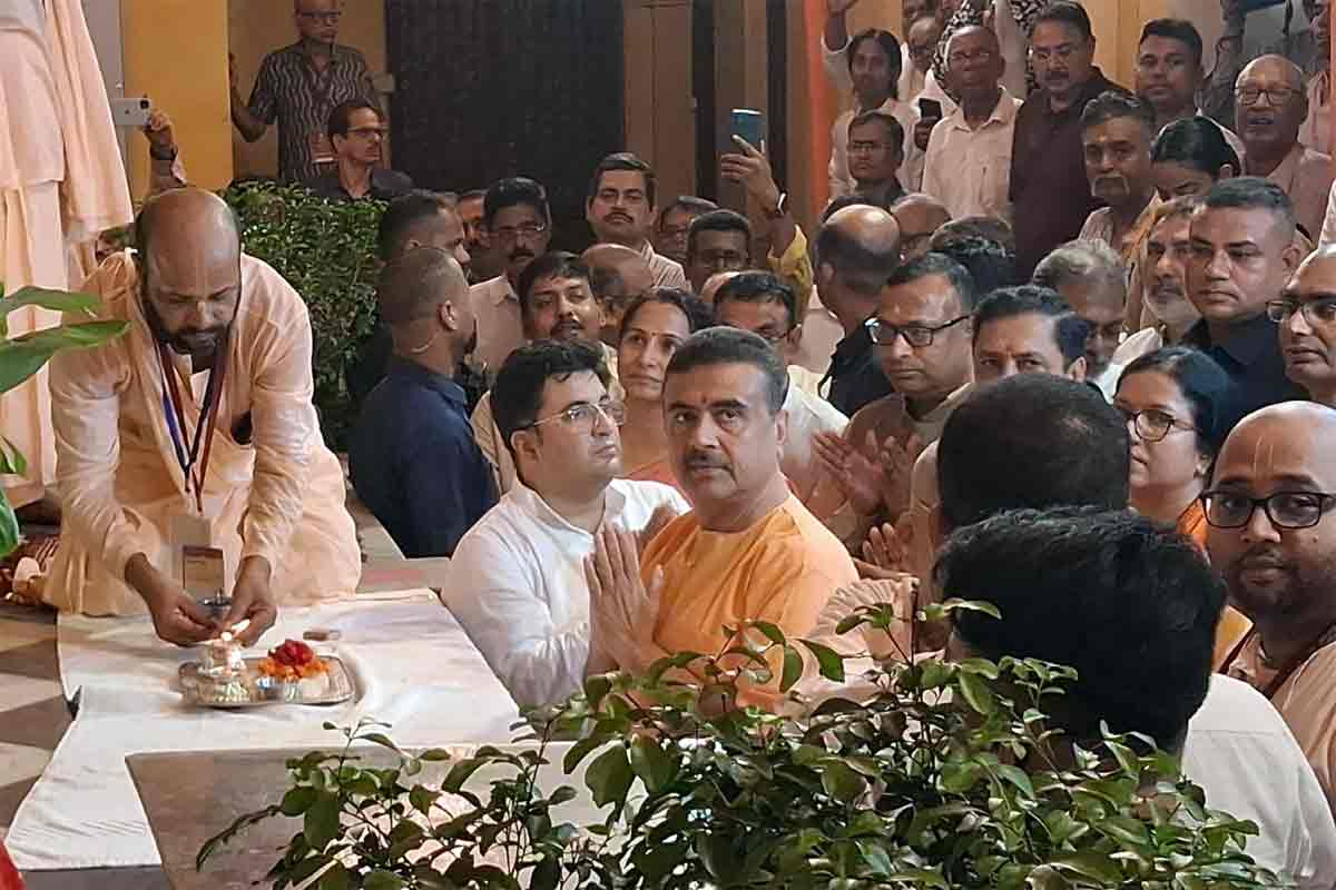 ভাষা-ধর্মের নামে বিভেদ নয়, রাধাষ্টমীর সন্ধ্যায় ঐক্যের বার্তা মুখ্যমন্ত্রী শুভেন্দুর