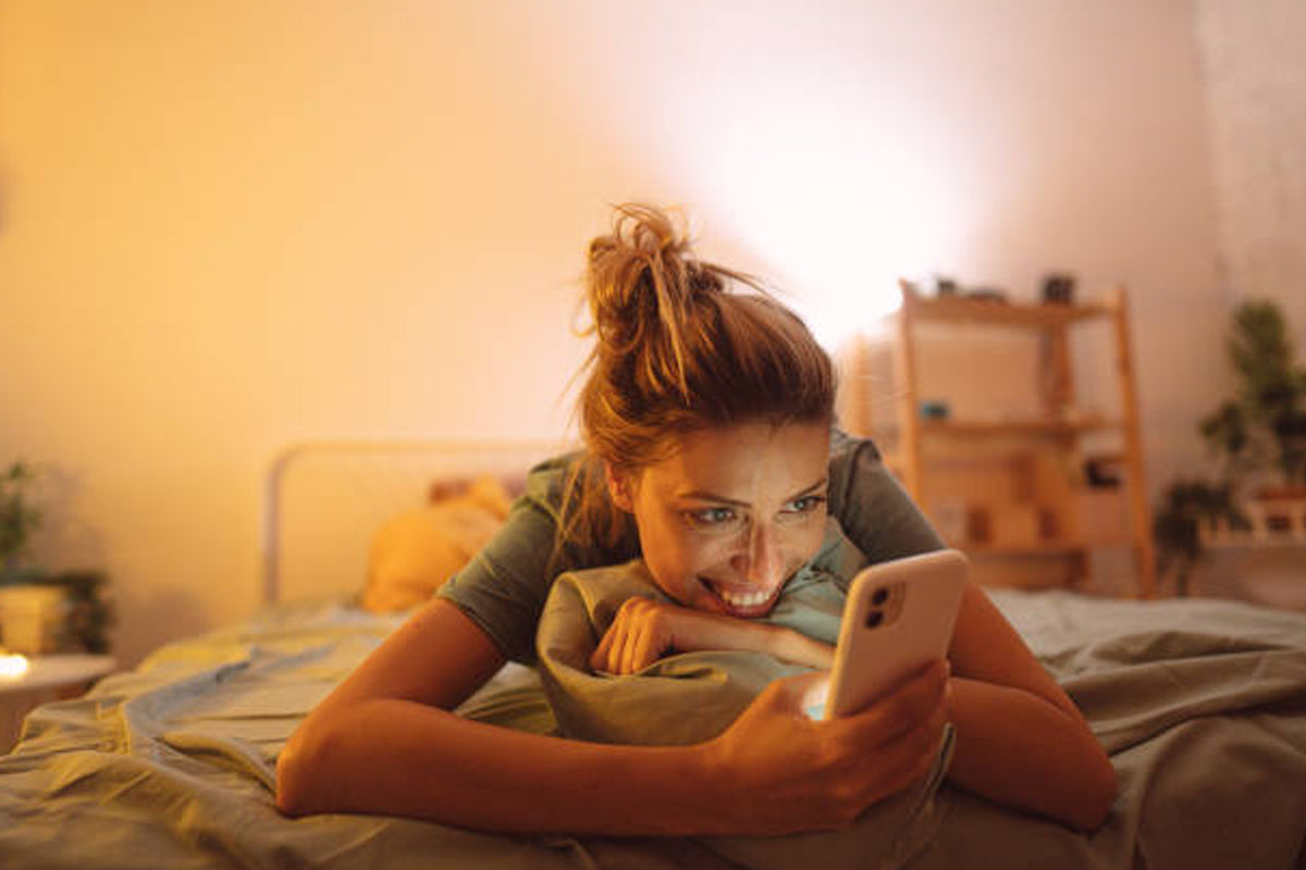 Relationship: Great Over Text, Awkward On The First Date? Here’s Why