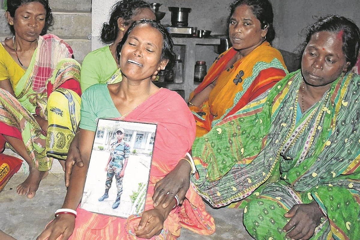 ‘মা নাড়ু বানিয়েছ?’ পুজো এলেই শহিদ ছেলের ডাক মনে পড়ে মমতার