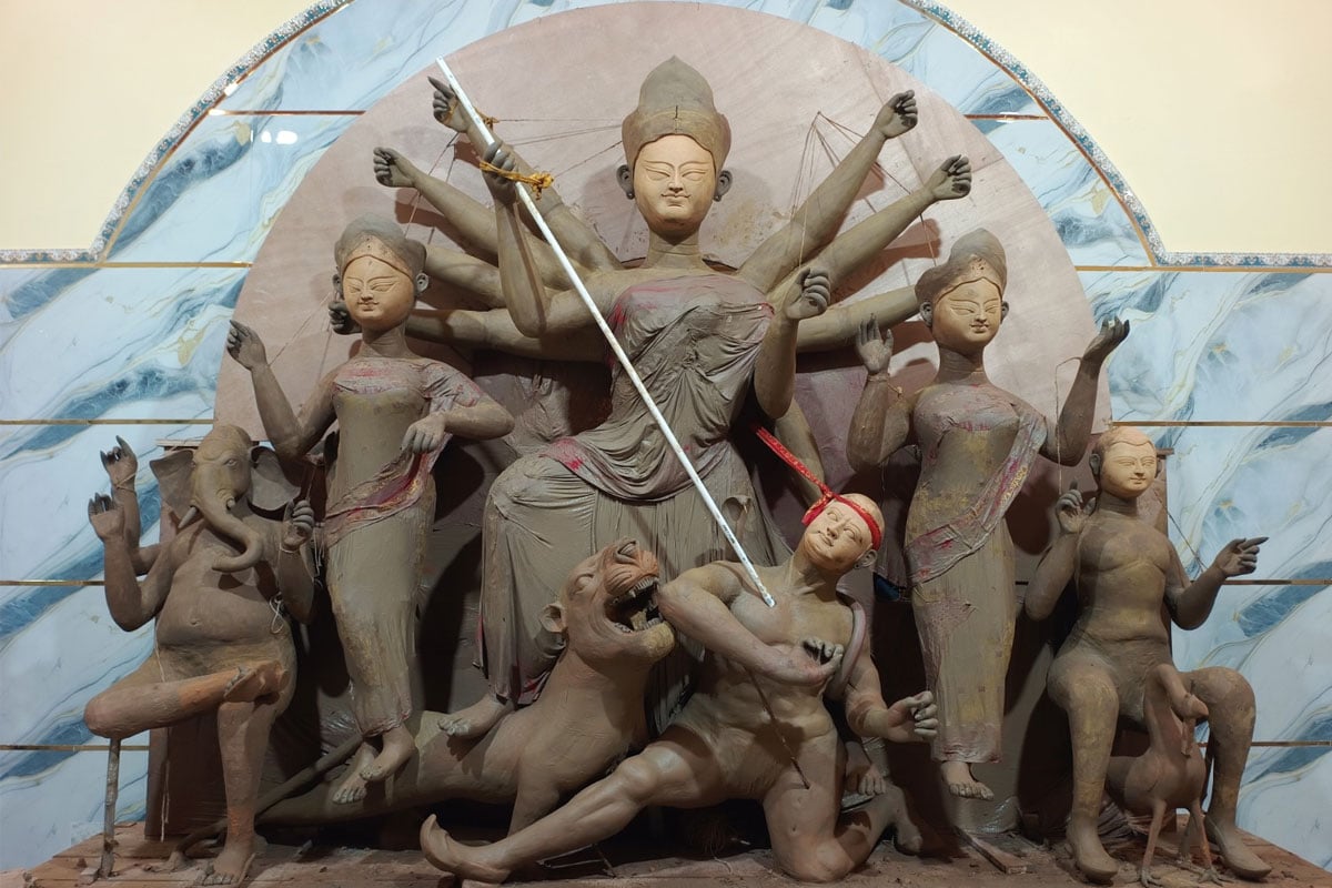ঔরঙ্গজেবের আমলে শুরু, ৩৩৪ বছর আগে পানাগড়ে দুর্গার কাঠামো দেখে রাস্তা ছাড়েন স্বয়ং রাজা!
