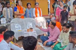 বঙ্গ রাজনীতিতে কোণঠাসা! দুর্গাপুরে তৃণমূলের প্রতীকী শ্রাদ্ধ করল বিজেপি