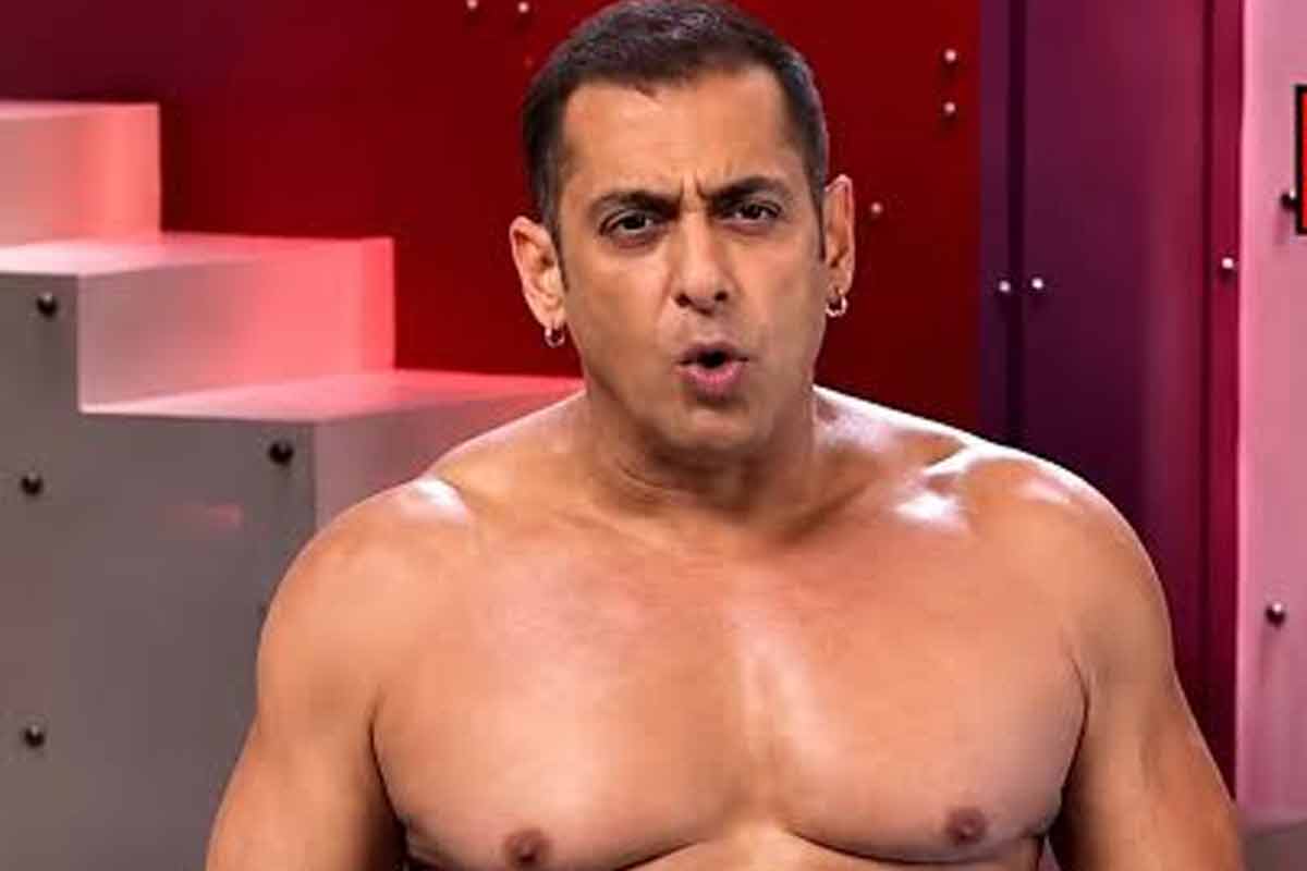 ‘আনফিট শরীরই তো দেখিয়েছি,’ বিগ বসের ঘরে এ কেমন ভোলবদল ‘শার্টলেস’ সলমনের!