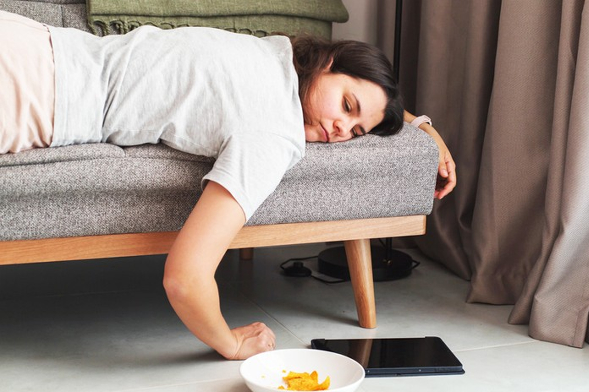 food coma after lunch why you feel sleepy after eating