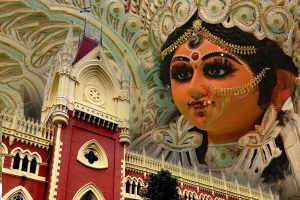 হাই কোর্টের ছাদে নমাজ পড়া হলে দুর্গাপুজো নয় কেন! মামলা উড়িয়ে প্রধান বিচারপতি বললেন, ‘এটা কোনও বিষয়ই নয়’